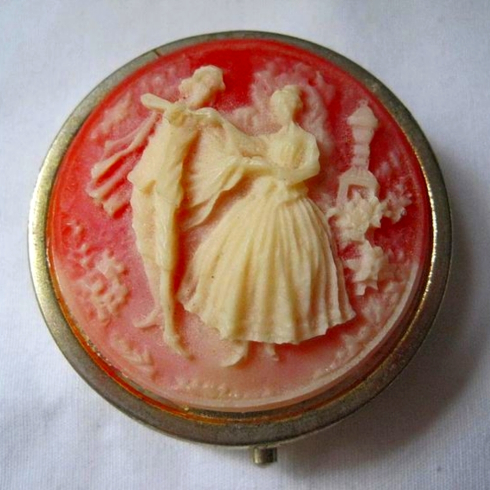 1950s vintage Wedgewood pill box/trinket box